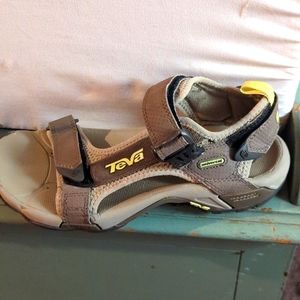 Teva open toachi women's 8